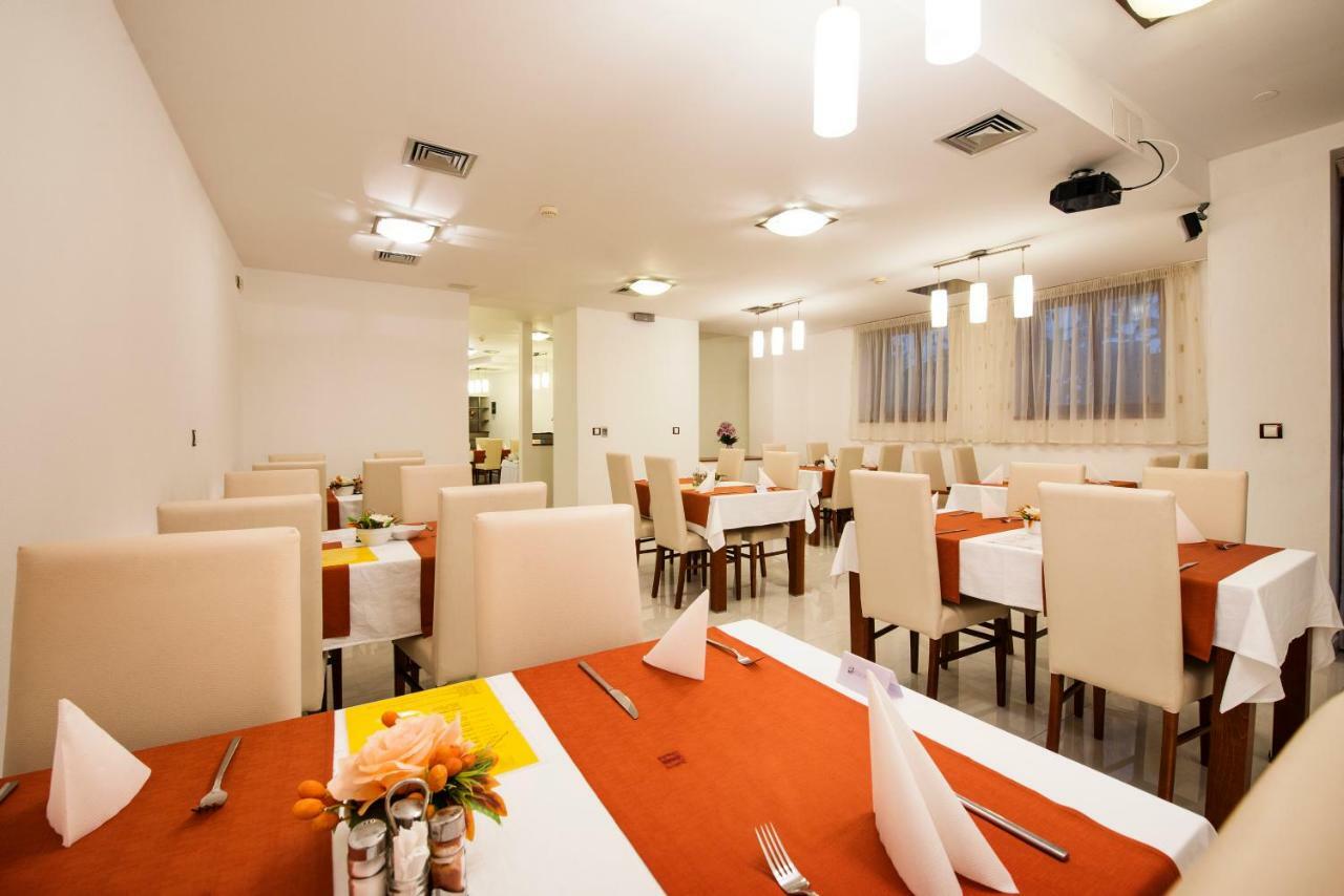 Garni Hotel Praha Trenčianske Teplice Екстериор снимка
